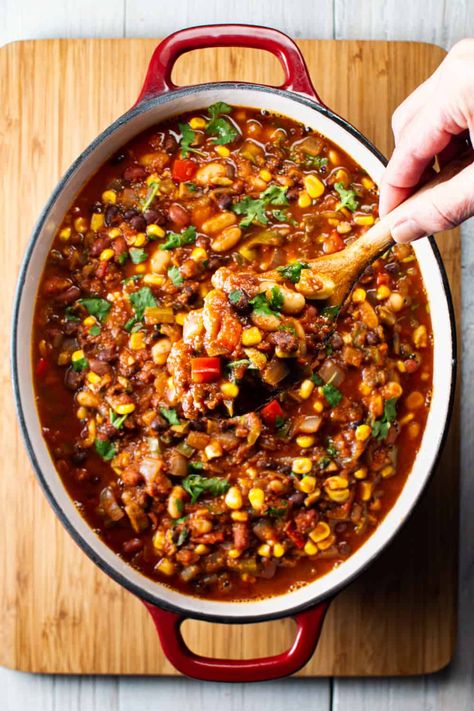 You will never need or want to add meat to your chili again once you taste this Vegetarian 3 Bean Chili recipe! Naturally vegan and gluten free, it's perfect for a crowd because the carnivores won't even miss the meat! #vegetarianchili #veganchili #chili #meatlessmondays No Meat Chili Recipe Crockpot, Crockpot Chili No Meat, 3 Bean Chili Recipe, My Pocket Kitchen, Meatfree Monday, No Meat Chili Recipe, Snow Food, 3 Bean Chili, Pocket Kitchen