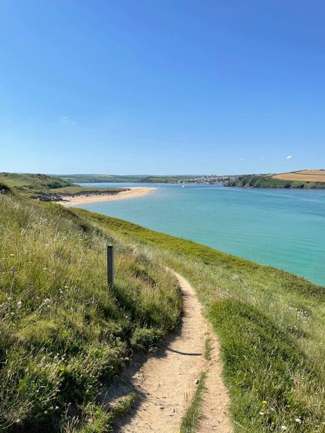 Beach Walking, Walking Path, English Beach, Beach Walks, Coastal Town, Running Path, Farm Hacks, Devon Beach, Beach Path