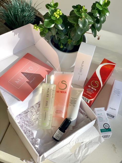 How To Create Subscription Boxes, Monthly Book Subscription Boxes, Monthly Makeup Subscription Boxes, Candle Subscription Box, Niacinamide Serum, Gingko Biloba, Subscription Boxes Canada, Beauty Box Subscriptions, Oil Coconut