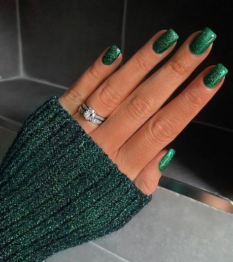 17 Stunning Green Christmas Nail Ideas for 2023 - thepinkgoose.com Green Christmas Nail Ideas, Green Christmas Nail, Nail Ideas For 2023, Christmas Nails Glitter, Green Nail Ideas, Christmas Nail Ideas, Symbol Of Life, Green Nail Designs, Christmas Gel Nails