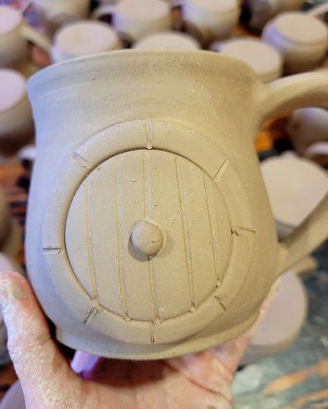 Dont think I forgot about all of you. ;) New hobbit mugs are in progress!!!! Hobbit Mug, Hobbit Door, Hobbit Hole, I Forgot, The Hobbit, Mug, Ceramics, On Instagram, Quick Saves