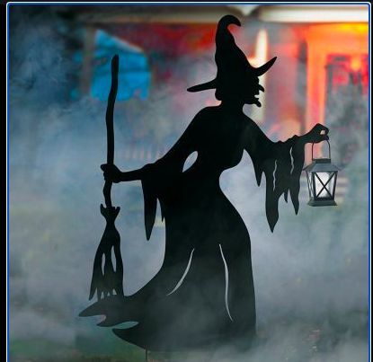 Backgrounds Halloween, Halloween Garage, Halloween Yard Art, Witch Silhouette, Scary Witch, Solar Lantern, Halloween Silhouettes, Halloween Yard Decorations, Yard Decorations