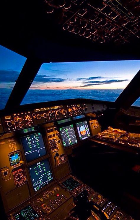 Aviation Aesthetic, Airplane Cockpit, Plane Wallpaper, Pilot Career, Aviation Education, Plane Photography, Avion Rc, Airplane Wallpaper, Pilots Aviation