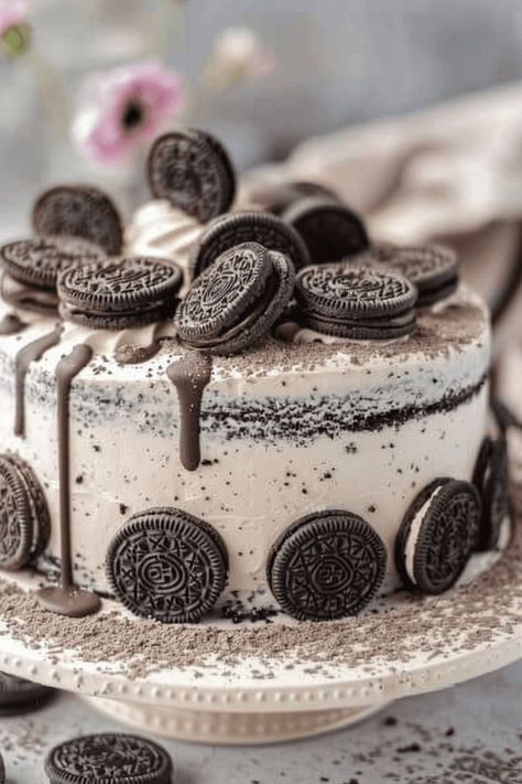 The Ultimate Oreo Cookies and Cream Cake Recipe Guide Cookie Lover Cake, Oreo Cookie Cake Decorating Ideas, Easy Cookies And Cream Cake, Oreo Cheesecake Decoration, 40 Days Cake Baby, Cookies And Cream Cake Recipe, Cookies N Cream Cake Recipe, Cheesecake Decoration, Oreo Cookie Cake