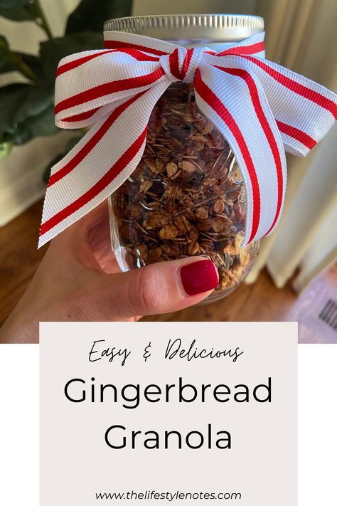 An easy and delicious gingerbread granola recipe that you'll want to make all season long! Gingerbread Granola Recipe, Granola Gift, Gingerbread Granola, Easy Granola Recipe, Easy Granola, How To Make Gingerbread, Granola Recipe Homemade, Kitchen Smells, Holiday Party Foods