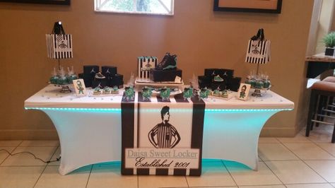 Jordan - Jumpman - footlocker - candy buffet table - sweet locker Sneaker Ball Candy Table, Candy Buffet Tables, Basketball Party, Candy Table, Black Party, Candy Buffet, 16th Birthday, Boy Party, Dessert Table