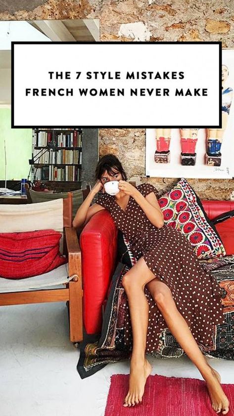 Jeanne Damas: French style fashion rules #women'sstyle #french #women's #style French Style Haircut, French Style Parisian Chic, Style Parisian Chic, French Style Clothing, Minimalist Fashion Summer, Minimalist Moda, French Wardrobe, Fashion Rules, French Summer