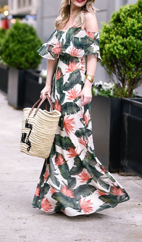 summer outfit ideas | palm tree print dress #vacationstyle #palmprint #maxidress #showmeyourmumu Tropical Dress Outfit, Hawaiian Party Outfit, Luau Outfits, Birthday Outfit For Women, Summer Outfit Ideas, Tropical Dress, Hawaiian Outfit, Palm Tree Print, Hawaiian Dress