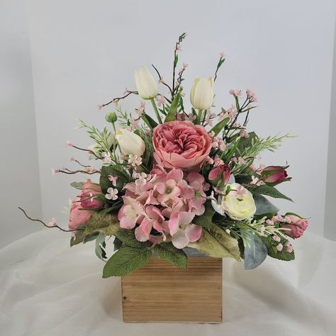 Spring Arrangement, Modern Farmhouse Arrangement, Pink and White Centerpiece, Housewarming Gift, Mother's Day Gift - Etsy Ranunculus White, Pink Hydrangeas, Spring Arrangements, White Centerpiece, White Ranunculus, Wooden Planter, Charming Farmhouse, Pink Hydrangea, Gift Housewarming