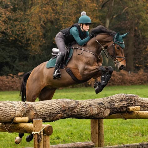 Cross Country Aesthetic Horse, Horse Riding Cross Country, Cross Country Equestrian, English Horse Riding Aesthetic, Cross Country Horse Riding, Horse Riding Jumping, Horse Cross Country, English Horse Riding, Eventing Cross Country