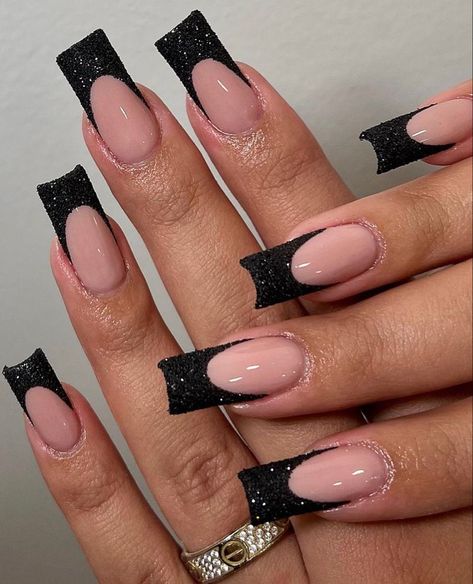 Black Sparkle Nails, Black Prom Nails, Black French Nails, Black Nails With Glitter, Bridesmaids Nails, Black Coffin Nails, Black Acrylic Nails, Formal Nails, Girly Acrylic Nails