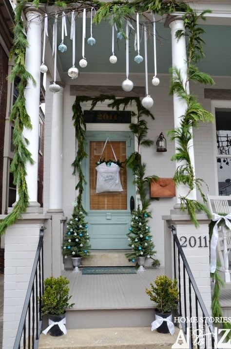 Christmas porch tour. Christmas Front Porch, Christmas Porch Decor, Diy Outdoor Decor, Christmas Decorations Diy Outdoor, Christmas Outdoor, Coastal Christmas, Christmas Porch, Front Porch Christmas Decor, Christmas Decorating Ideas