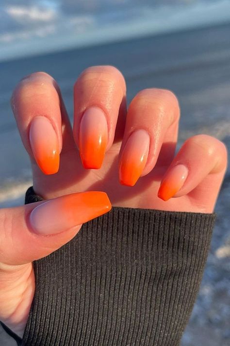 orange ombre - sunset early summer nails Latest Ombre Nail Designs, Ombre Nails Orange, Orange Coffin Nails, Coffin Ombre, Ombre French Nails, Neon Nail Art Designs, Orange Ombre Nails, Neon Orange Nails, Orange Nail Art