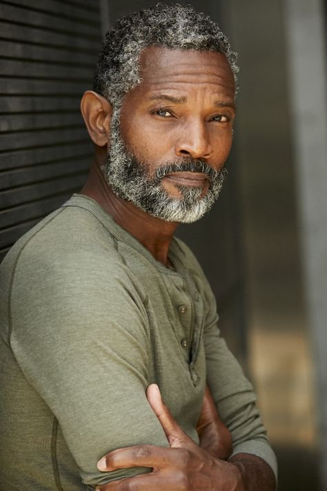 Celebrating all things BLACK. The images and/or videos shown are not owned or created by me. Older Black Male, Grey Hair Black Man, Modern Avatar, Mr Loverman, Beard Fashion, Grey Hair Looks, Black Hair Cuts, African American Man, Avatar Dr