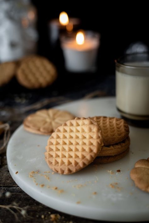 Butter Cookies Photography, Cookies Food Photography, Cookies Autumn, Cookies Photography, Autumn Cookies, Baking Photography, Be Unforgettable, Recipe Notes, Butter Cookies