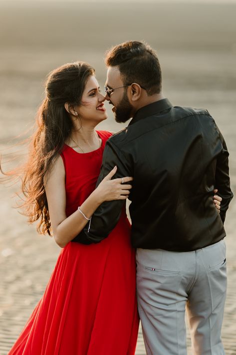 Vijay Actor Hd Images, Pre Wedding Photoshoot Outdoor, Pre Wedding Poses, Couple Pose, Wedding Couple Poses Photography, Wedding Couple Poses, Pic Pose, Indian Wedding Photography, Pre Wedding Photoshoot