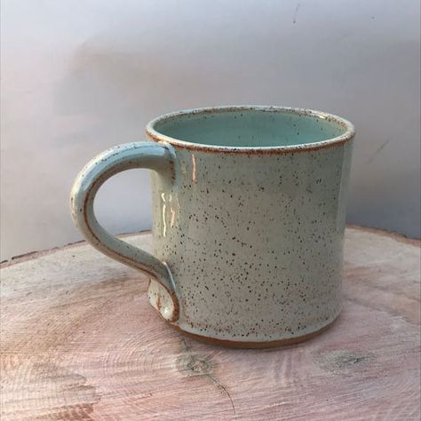 Speckled Clay, Hand Thrown Pottery, Clay Mugs, Thrown Pottery, Coffee Staining, Mug Ceramic, Cup Coffee, Stoneware Mugs, Pottery Mugs