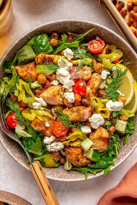 Sheet Pan Greek Chicken and Chickpea Salad Sheet Pan Greek Chicken, Greek Burger, Energy Bites Healthy, 30 Min Meals, Romaine Salad, Recipe Sheets, Weeknight Dinner Recipes Easy, Crispy Chickpeas, Greek Chicken