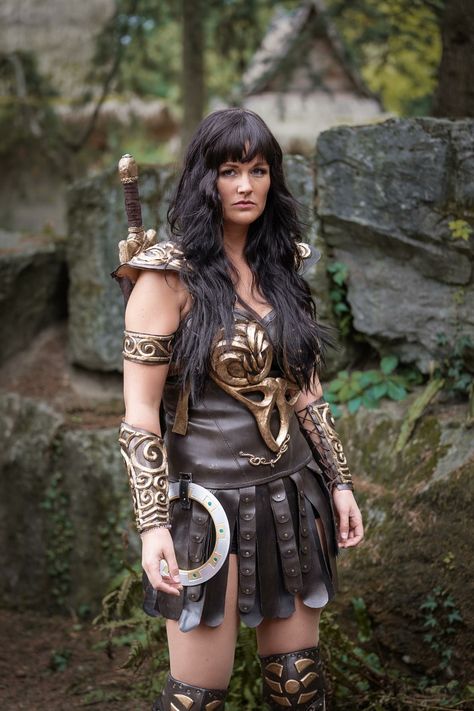 Warrior Princess Outfit, Xena Costume, Warrior Princess Costume, Cosplay Ideas Women, Gala Outfit, Xena Warrior Princess, Xena Warrior, Queen Outfit, Wonder Woman Costume