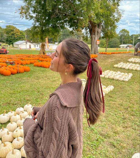 Look Adidas, Estilo Indie, Skandinavian Fashion, Autumn Fits, Cold Outfits, Fall Photoshoot, Fall Fits, Fall Pictures, Cute Fall Outfits