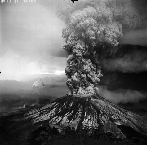 Anniversary of Mt. St. Helens eruption is Saturday | ClarkCountyToday.com Mt St Helens, Erupting Volcano, Mount St Helens, Saint Helens, St Helens, Natural Phenomena, Natural Disasters, Washington State, Amazing Nature