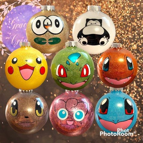 Pokemon Christmas Tree Ornaments, Crafts To Make With Christmas Balls, Anime Ornaments, Anime Christmas Ornaments, Pokemon Christmas Decorations, Pokémon Ornaments, Pokemon Ornaments Diy, Ornament Designs, Pokemon Christmas Ornaments