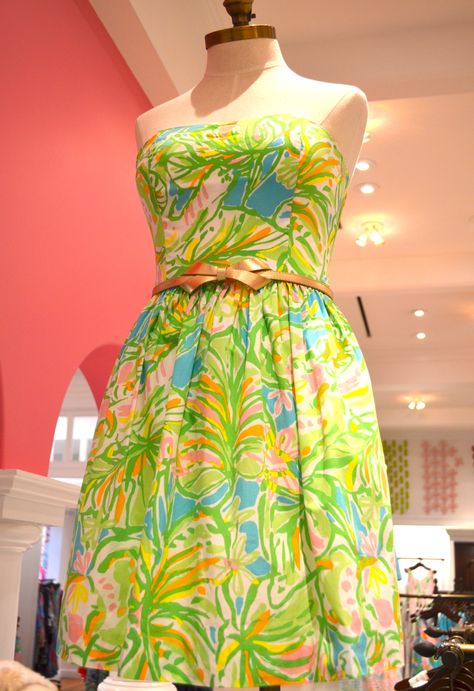 Lilly Pulitzer Richelle Strapless Tie Back Dress Southern Preppy Style, Pattern Dresses, Tie Back Dress, Resort Dresses, Warm Weather Outfits, Classy And Fabulous, Lilly Pulitzer Dress, Back Dress, Classy Dress