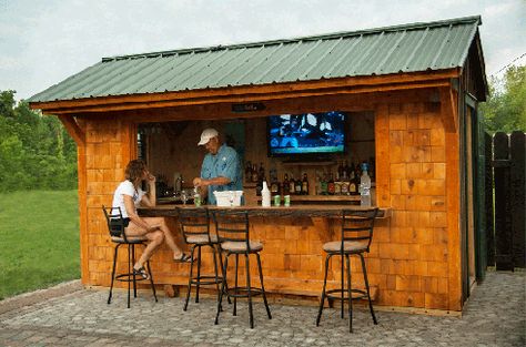 Bottles up! This bar shed would fit great in most backyards. Invite your friends and family over now. Photo Credit: Uniquegardensheds.com Backyard Bar Shed, Party Shed, Bar En Plein Air, Outdoor Tiki Bar, Shed Makeover, Custom Backyard, Backyard Storage Sheds, Bar Shed, Outside Bars