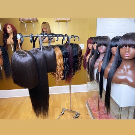 Wig Collection Aesthetic, Wig Studio Ideas, Wig Shop Design Ideas, Wig Business Ideas, Unisex Hairstyles, Salon Board, Valentino Store, Celeb Hairstyles, Wig Business