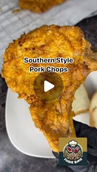 Pork Chop Dinner Ideas Sides, Pork Chop Recipes Baked, Pork Chop Dinner, Atlanta Restaurants, Fried Pork Chops, Southern Cooking, Pork Chop Recipes, Pork Loin, Southern Style