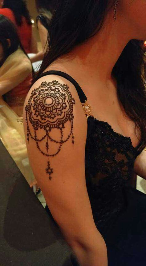 Shoulder Mehndi Designs, Shoulder Mehendi, Henna On Shoulder Design, Henna Designs On Shoulder, Henna Shoulder Designs, Mendhi Shoulder Tattoo, Henna On Shoulder, Shoulder Henna Designs, Shoulder Henna Tattoo