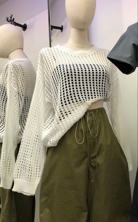 Fashion Outfits Cute, Casual Outfits Cute, 00s Mode, Crochet Pieces, Mesh Sweater, Olive Green Pants, Hilarious Photos, Everyday Fashion Outfits, Quick Outfits