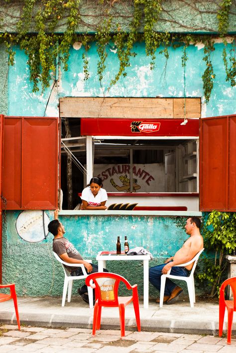 Brazil Bedroom Aesthetic, Latino Aesthetic, Jolie Photo, Mexican Restaurant, Street Photo, Latin America, Central America, Photography Inspo, Restaurant Design