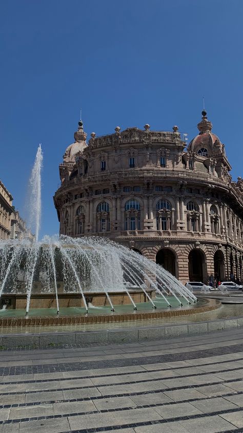 Genoa Italy Aesthetic, Genova Italy, Italy Architecture, Genoa Italy, Building Aesthetic, Travel Picture Ideas, Foto Fake, Italy Summer, Italy Aesthetic