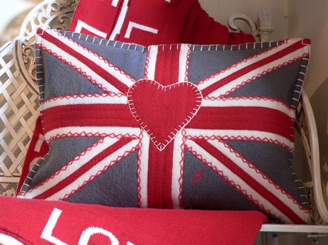 Union Jack Cushion Union Jack Pillow, Union Jack Decor, Union Jack Cushions, Emoji Pillows, Applique Cushions, Felt Cushion, Felt Pillow, Pretty Pillow, British Flag