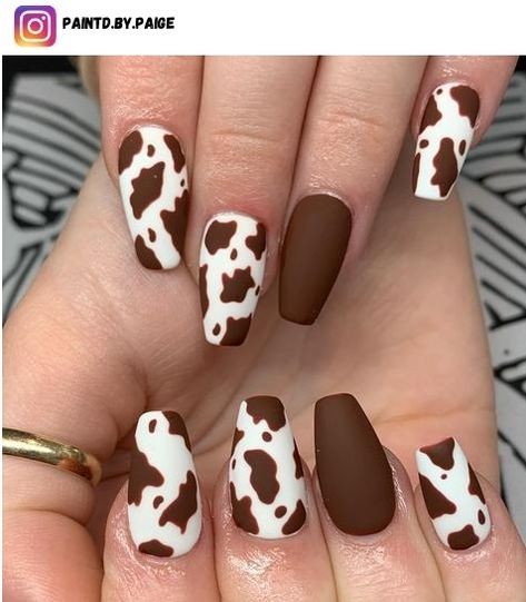 Fall Nails Western, Cow Pattern Nails, Nail Ideas Western, Maddie Nails, Western Fall Nails, Western Nail Ideas, Country Girl Nails, Country Nail Designs, Cowgirl Nails