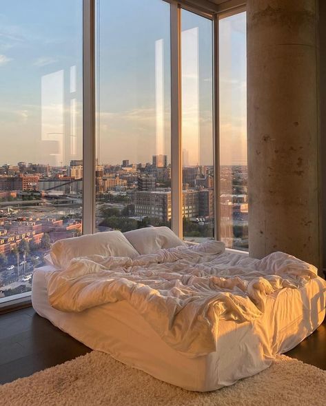 Penthouse Bedroom Aesthetic, Penthouse Bedroom, Nyc Penthouse, City View Apartment, Apartment View, High Rise Apartments, Future Apartment Decor, Furniture Design Living Room, Apartment Aesthetic