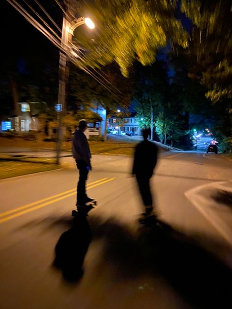 Skateboarding Aesthetic Night, Skate Night Aesthetic, Skateboarding At Night Aesthetic, 90 Skater Aesthetic, Late Night Skateboarding Aesthetic, Skating Aesthetic Night, Skating At Night Aesthetic, Street Grunge Aesthetic, Night Skateboarding Aesthetic