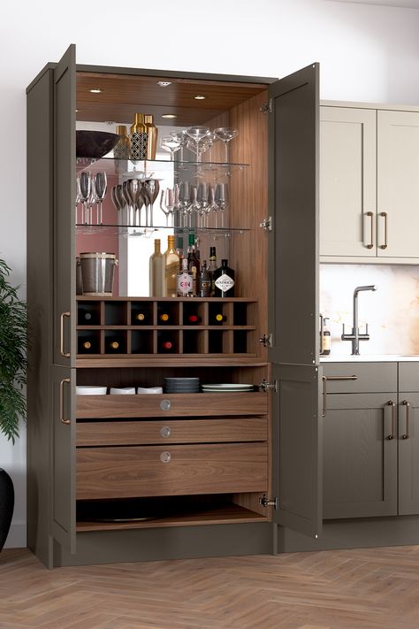 Bar Cabinet Design, Modern Bar Cabinet, Home Bar Cabinet, Kitchen Cupboard Storage, Home Bar Rooms, Bar In Casa, Modern Home Bar, Bar Sala, Home Bar Design