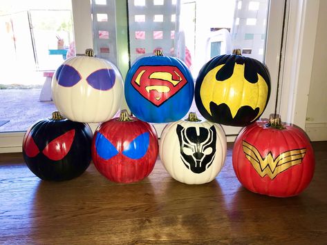 Super Hero Pumpkin Painting Ideas, Avengers Pumpkin Painting, Super Hero Pumpkin Decorating, Super Hero Pumpkin Painting, Avenger Pumpkin Painting, Pumpkin Painting Ideas Marvel, Superman Pumpkin Painting, Superhero Painted Pumpkins, Superhero Pumpkin Painting