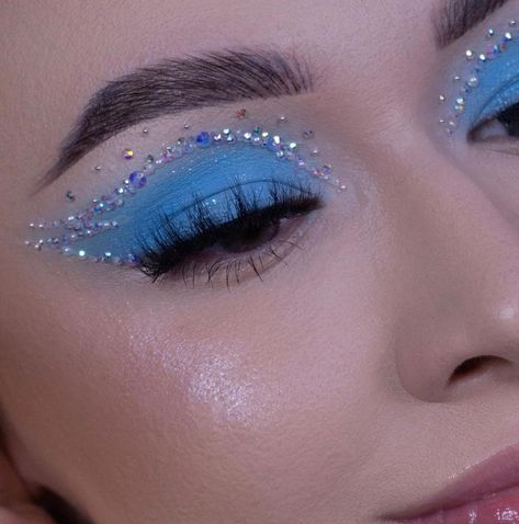 Blue Jewel Makeup, Blue Sparkle Eye Makeup, 1989 Makeup Looks, 1989 Inspired Makeup, Blue Eye Makeup Quince, Quinceanera Makeup Blue Silver, Eras Tour Makeup 1989, Jem Makeup Looks, Cheerleading Makeup Ideas Glitter