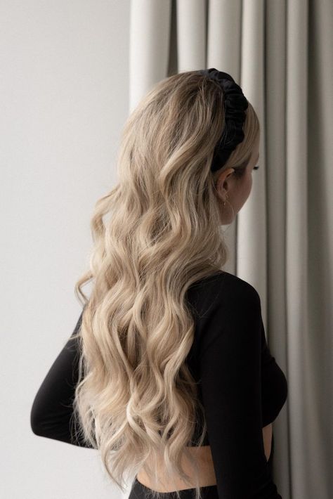 NEW YEARS EVE HAIRSTYLES 2021 - Alex Gaboury Thick Headband Hairstyles For Long Hair, Long Hair With Headband, Long Hair Party Hairstyles, Hairstyle With Headband, New Years Eve Hairstyles, Hairstyles With Headbands, Hair With Headband, Holiday Party Hairstyles, Alex Gaboury