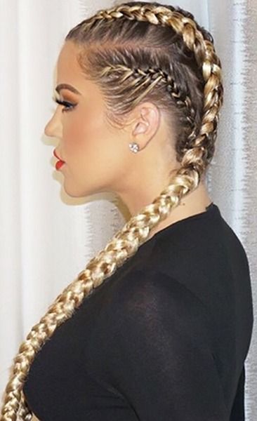 Boxer braids are perfect for everything from the gym to a night out with the girls. Boxer Braids Hairstyles, Kardashian Braids, Khloe Kardashian Hair, Kardashian Hair, Boxer Braids, Girls Braids, Penteado Cabelo Curto, Khloe Kardashian, Celebrity Hairstyles