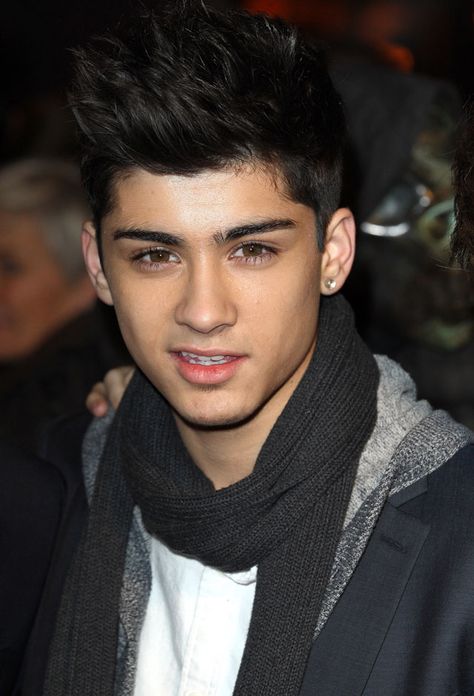 ♥♥♥♥♥♥♥♥♥♥ Zayn Malik 2010, Zayn Malik Young, Prince Ali, Malik One Direction, Zayn Malik Style, One Direction Zayn Malik, Zayn Malik Photos, Hair Evolution, Zayn Malik Pics