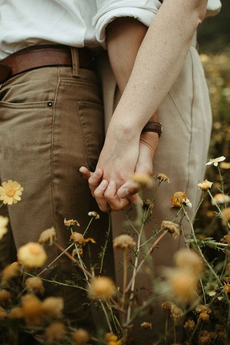 Couple Engagement Pictures, Outdoor Couple, Engagement Pictures Poses, Couple Picture Poses, Engagement Photo Poses, Couple Photoshoot Poses, Fall Photoshoot, Wild Flower, Couple Shoot