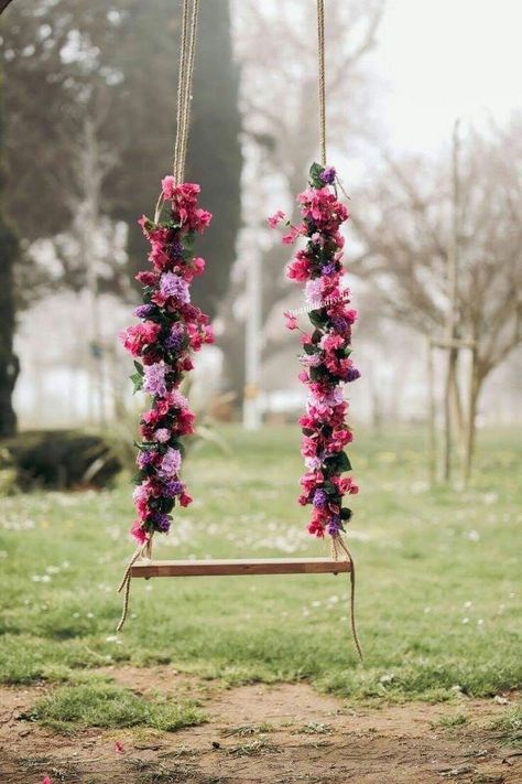 Baby Photography Backdrop, Photo Props Diy, Tree Swing, Garden Swing, Wedding Photos Poses, Spring Photography, Wedding Stage, Backdrop Decorations, Flower Images