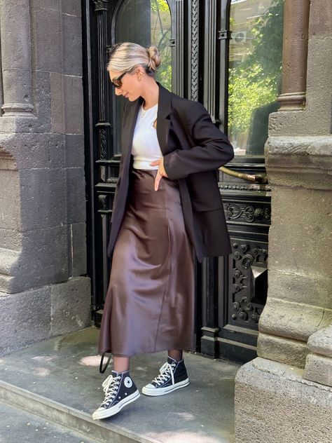 Silk Skirt Converse Outfit, Converse With Maxi Skirt, Maxi Skirt And Converse, Converse Formal Outfit, Long Skirt With Converse, Maxi Skirt Sneakers Outfit, 2024 Skirt Trends, Smart Casual Women Skirt, Converse Skirt Outfit