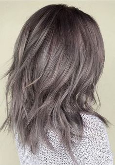 Metallic Pearl Gray hair. Would you do it? Balayage Grey, Silver Balayage, Brown Hair Color Shades, Gray Balayage, Blonde Ombre Balayage, Ash Brown Hair Color, Hair Silver, Ash Hair Color, Ash Brown Hair