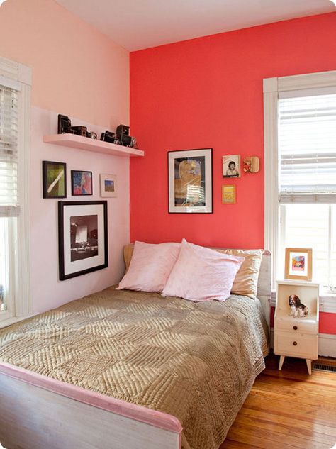 Coral walls Caribbean Decorations, Small Room Decorating Ideas, Mexico Bedroom, Small Room Design Ideas, Coral Bedroom, Bedknobs And Broomsticks, Room Color Combination, Spare Bed, Coral Walls