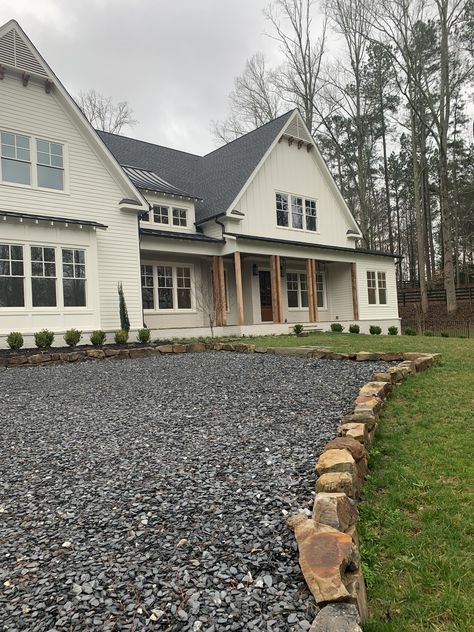 Best way to put a driveway in... is not straight!! But also careful with the curves, not everyone backs as well as I do. If you have space a great way to give guests an easy front door entry and easy on the eyes is a soft scape like this slate chip turn around area. U Driveway Ideas Front Yards, Edging For Gravel Driveway, Driveway With Parking Pad, Driveway Patio Ideas, Rock Driveway Ideas, Diy Driveway Ideas Cheap, Gravel Parking Pad, Cheap Driveway Ideas, Gravel Driveway Ideas